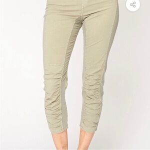 Wearables light green jetters size XS